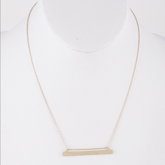⭐️LAST ONE⭐️ Armora’s | Gold Bar Necklace - Picture 2 of 8